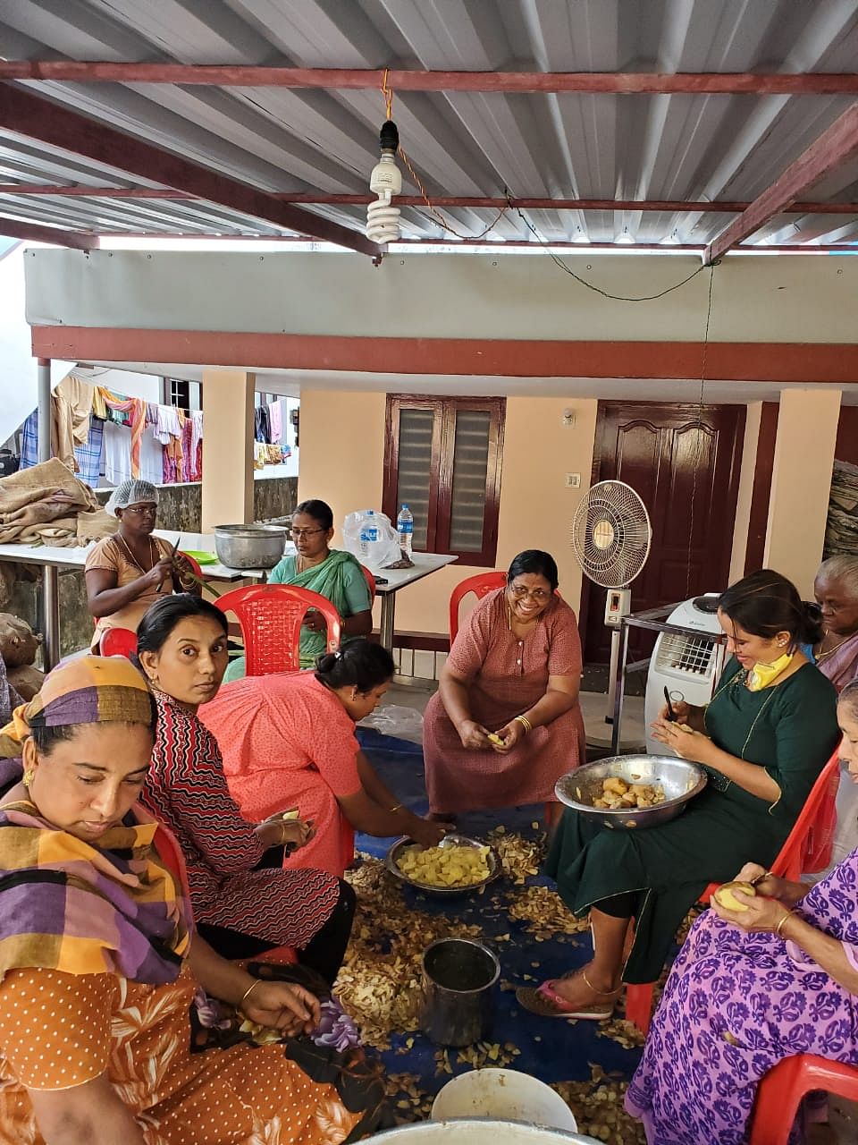 kitchen community run by film fraternity in Kochi